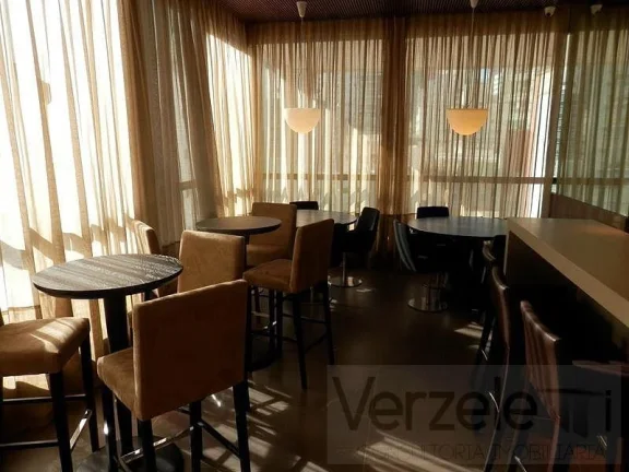 Imagem Apartamento 4 ou + dormitórios para Venda em Balneário Camboriú / SC no bairro Centro