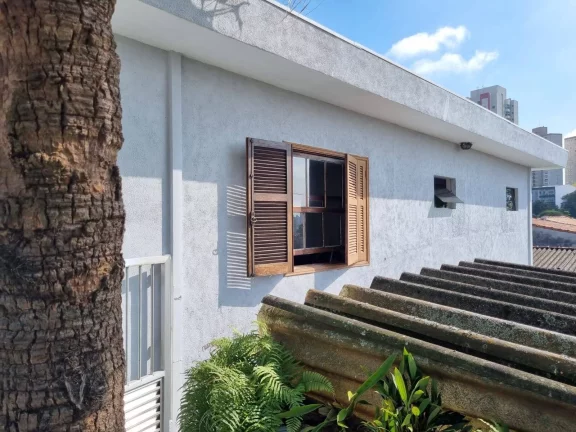 Imagem Casa com 192 m² 2 Dormitorios sendo 2 Banheiros e 4 Vagas de Gargens