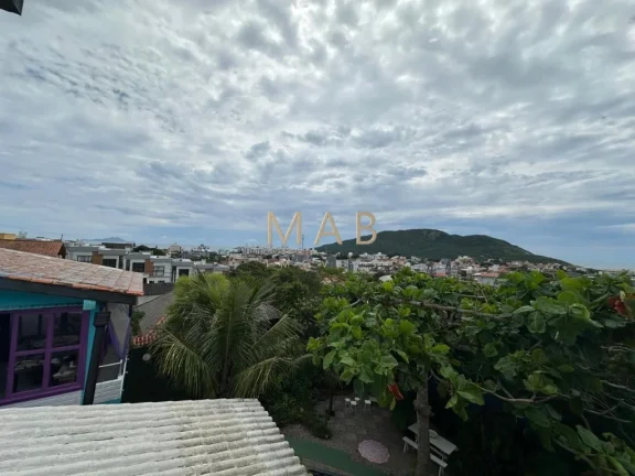 Imagem Fantástico Sobrado, à Venda no Bairro Santinho (Distrito de Ingleses) Florianópolis/SC!!Totalmente mobiliado, com vista permanente para o mar!!!