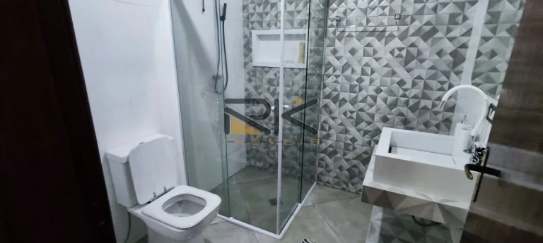 Imagem CASA SOBRADO A VENDA NO ITAGUÁ COM 3 SUÍTES,1 BANHEIRO SOCIAL,3 VAGAS DE GARAGEM,CASA DE CASEIRO