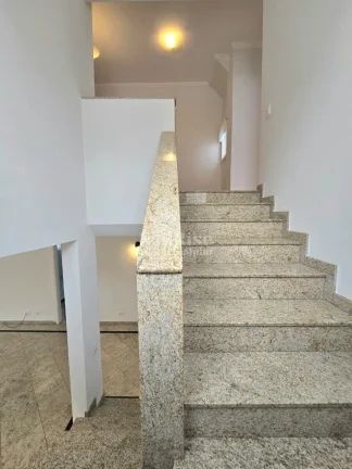 Imagem Casa a venda - Alphaville 11 | 4 quartos - 4 vagas - 373m² AC - 435m² AT | R$2.990.000