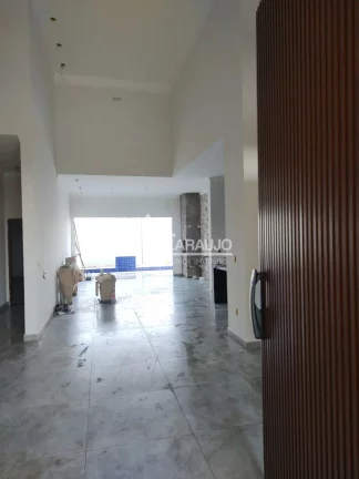 Imagem Casa em Condomínio à venda em Alphaville Nova Esplanada com 243m² 3 suítes, 4 vagas