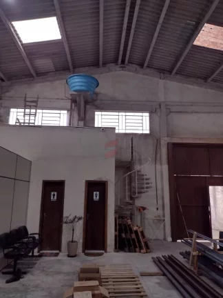 Imagem BARRACÃO/GALPÃO à venda com 384m² por R$ 1.200.000,00 no bairro Guatupê - SÃO JOSÉ DOS PINHAIS / PR