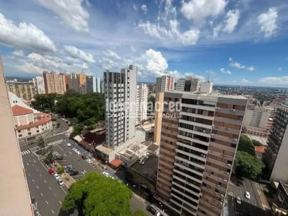 Imagem Apartamento Amplo no Centro de Londrina com 153 m² de Área Útil, 3 Quartos, Suíte e 3 Banheiros em Localização Privilegiada