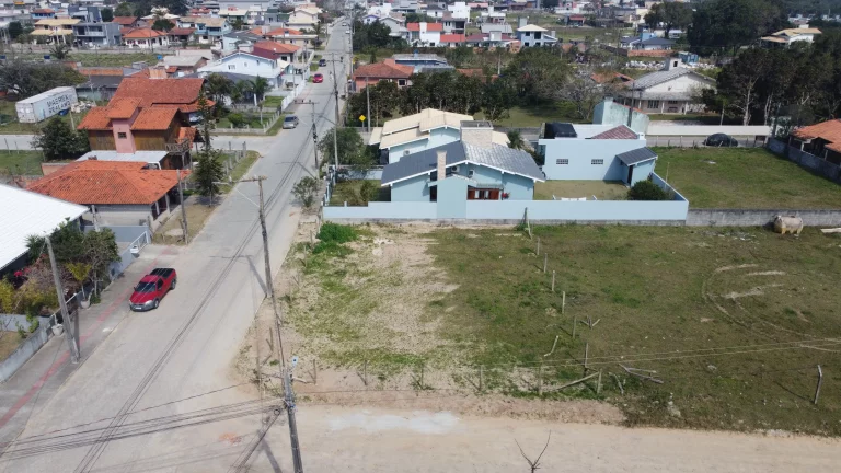 Imagem Terreno à venda no Loteamento Pedra Branca em Garopaba/SC