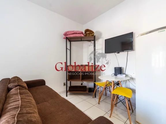 Imagem Apartamento mobiliado, frente mar para locação em Santos por $ 2.200,00 Pacote.