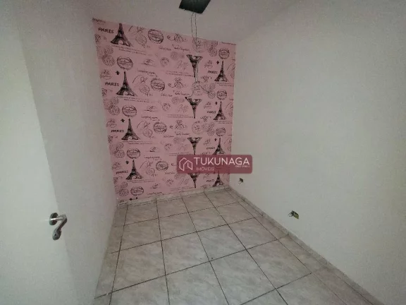 Imagem Sobrado com 3 dormitórios para alugar, 250 m² por R$ 3.496,11/mês - Jardim Santa Mena - Guarulhos/SP