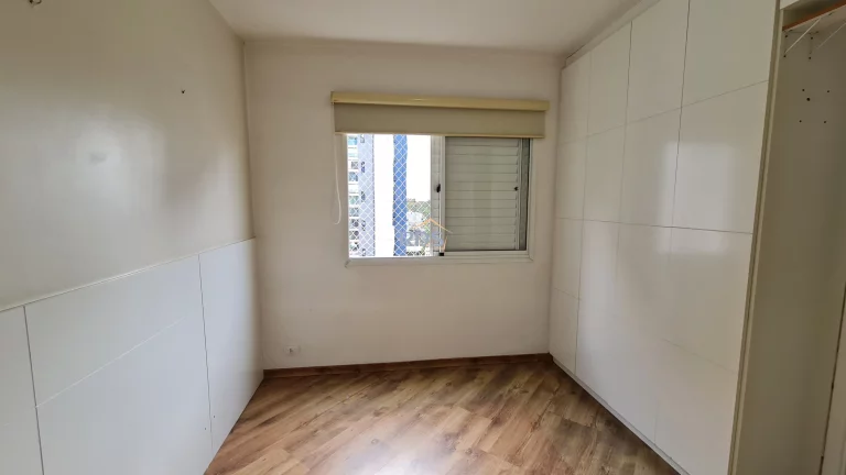 Imagem Vende apartamento de 80m², com 3 dormitórios, sendo 1 suíte e 2 vagas.