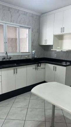 Imagem Casa com 3 dormitórios sendo 1 suíte com sacada para alugar por R$ 3.397/mês - Condomínio Chácara Sonia - Sorocaba/SP