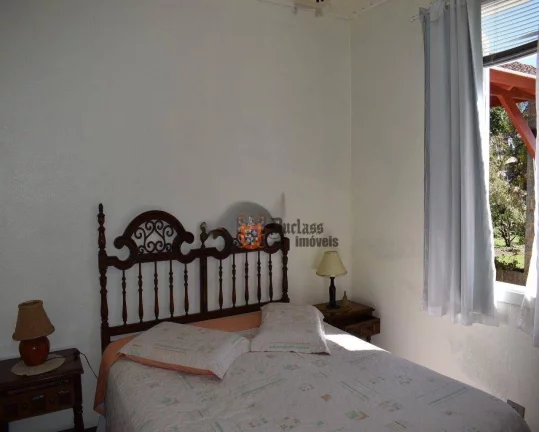 Imagem Casa com 3 dormitórios à venda, 270 m² por R$ 1.200.000 - Vila Abernéssia - Campos do Jordão/SP