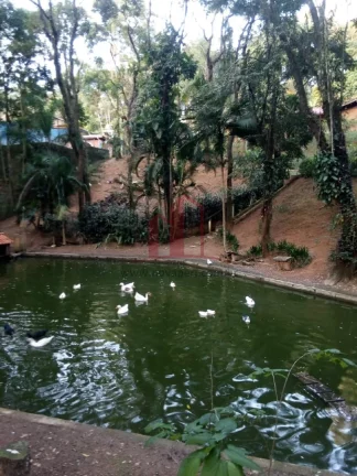 Imagem Chácara à venda em Campo Limpo Paulista-SP: 2 quartos, 1 suíte, 1 sala, 1 banheiro, 2 vagas, 200m²! Venha conferir!