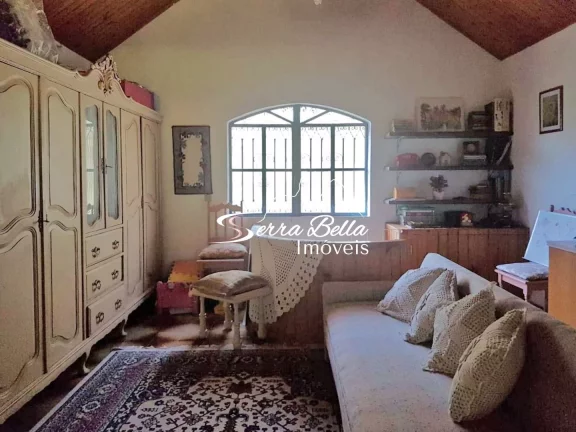 Imagem Casa com 3 dormitórios à venda, 210 m² por R$ 890.000,00 - Vargem Grande - Teresópolis/RJ