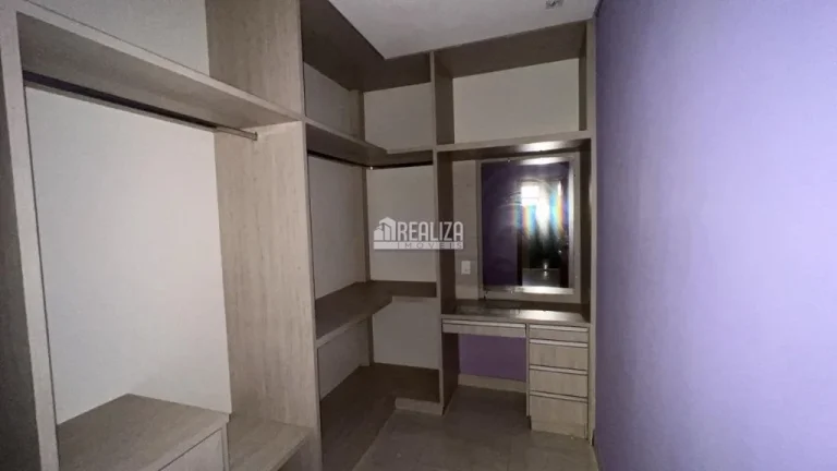 Imagem Casa de 4 dormitórios para alugar em Uberaba - Bairro Grande Horizonte