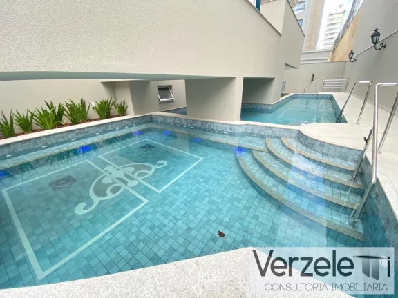 Imagem Apartamento 4 ou + dormitórios para Venda em Balneário Camboriú / SC no bairro Centro