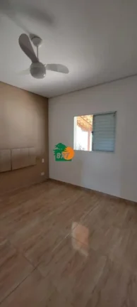 Imagem Chácara para Venda em Mairinque, Jardim Oriental, 3 dormitórios, 1 suíte, 1 banheiro, 1 vaga