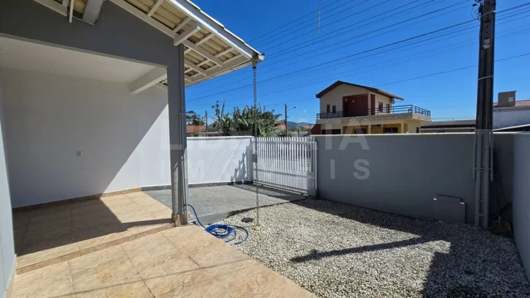 Imagem Casa a venda na Meia Praia, Navegantes, SC