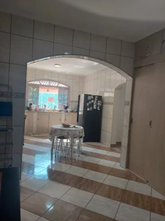Imagem Sobrado com 3 dormitórios à venda, 255 m² por R$ 800.000,00 - Vila Júlia - Poá/SP