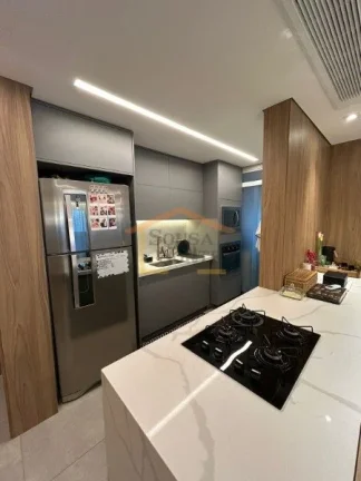 Imagem Apartamento diferenciado, 103 m², originalmente com 04 dormitórios, transformados em 03 dormitóri...