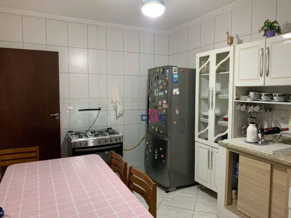 Imagem Apartamento com 2 dormitórios à venda, 110 m² por R$ 640.000 - Gonzaga - Santos/SP