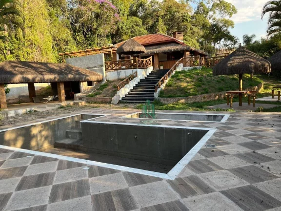 Imagem Sítio com 2 dormitórios à venda, 3500 m² por R$ 2.200.000,00 - Copaco - Arujá/SP