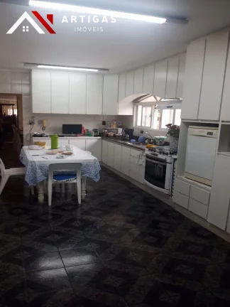 Imagem Sobrado á venda ou locação na Rua Cambará Vila Bertiga 350m²