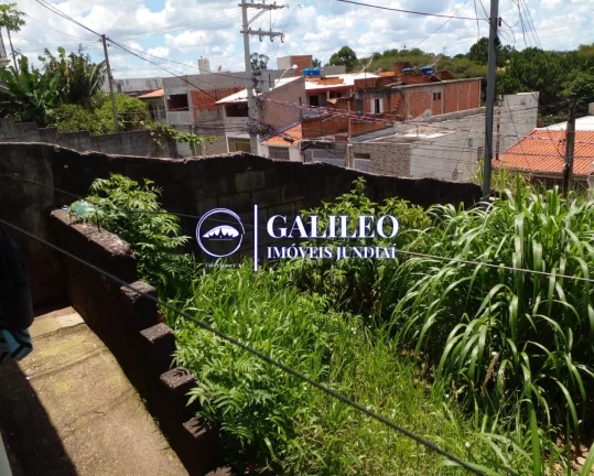 Imagem VENDE Casa no Parque Centenário 57 m² - Terreno 250m² de área - Esquina - declive