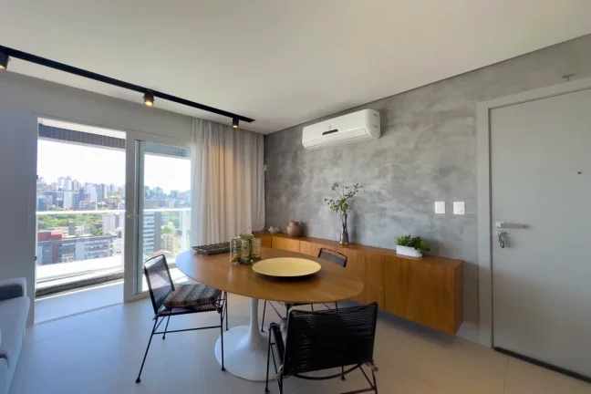 Imagem Apartamento à venda em Porto Alegre, Petrópolis, com 2 quartos, 75,02m²