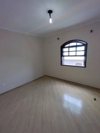 Imagem Sobrado com 3 dormitórios para alugar, 200 m² por R$ 3.150/mês - Parque Marajoara - Santo André/SP