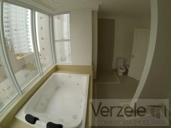 Imagem Frente ao Mar para Venda em Balneário Camboriú / SC no bairro Centro