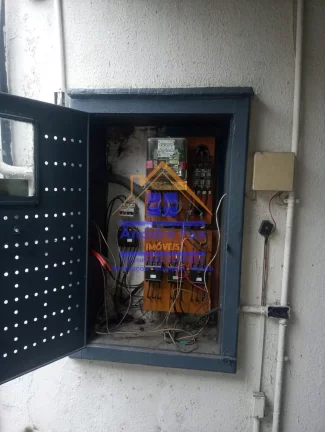 Imagem Galpão, Deposito, Armazém com escritório e um apartamento à venda, Penha, Rio de Janeiro, RJ