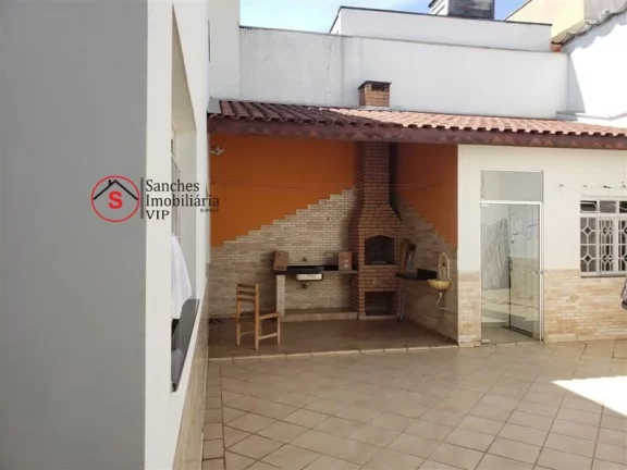 Imagem EXCELENTE SOBRADO A VENDA, COM 5 DORMITÓRIOS, 2 SUÍTES, 3 SALAS, AO LADO DO LARGO DA VILA ZELINA. QUINTAL GRANDE COM CHURRASQUEIRA, VARANDA NA FRENTE