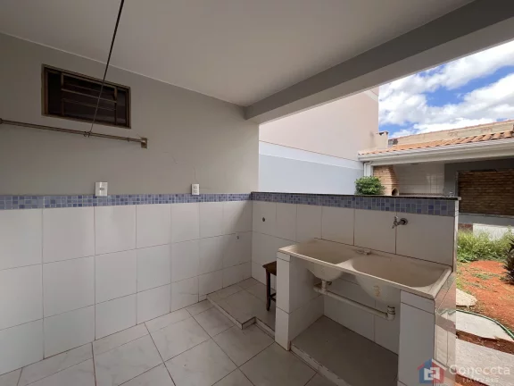 Imagem Casa à Venda no Centro de Patos de Minas – 3 Quartos, Suíte e 330m² de Conforto