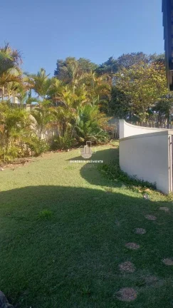Imagem Casa de Alto Padrão Reformada com 3 Suítes no Condomínio Flamboyant Atibaia