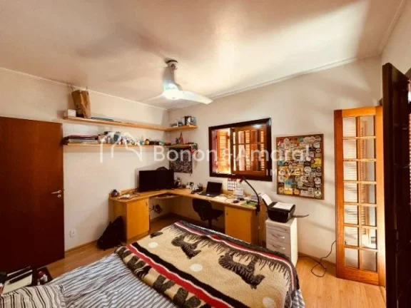 Imagem Linda casa em condomínio à venda em Valinhos, com 3 dormitórios, sendo 2 suítes com closet e sac...