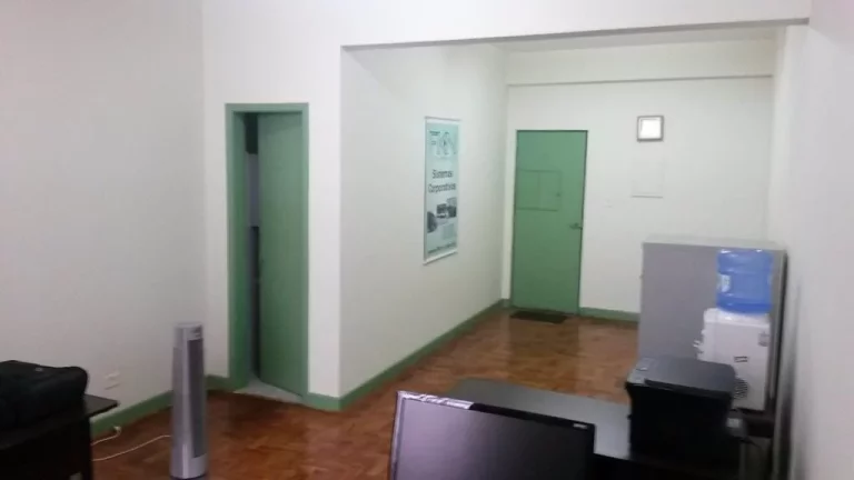Imagem Sala Comercial na 24 de maio