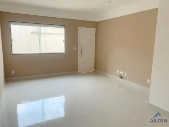 Imagem Casa Duplex com 3 Quartos à Venda na praia do Morro - Guarapari/ES