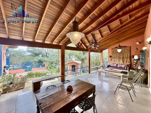 Imagem Casa Térrea, rústica e única! Terreno 1.754m². 3 Dorms. + Suíte Hóspedes!