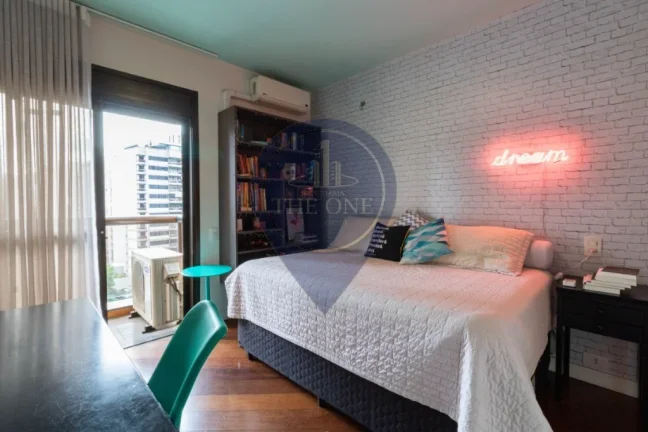 Imagem Apartamento de Luxo em Perdizes: 4 Quartos, 4 Suítes, 2 Salas, 5 Banheiros, 5 Vagas - Venda em SP!