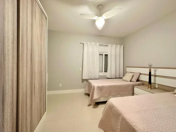 Imagem Casa em Condominio 4 Dormitórios - Bairro Centro