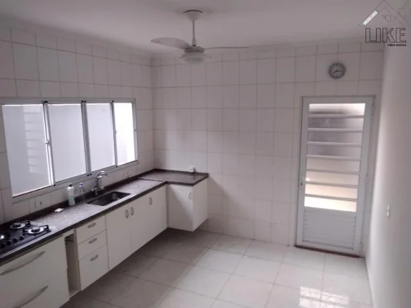 Imagem Vendo uma Linda Casa sobrado 3 quartos sendo 1 suíte no Jardim Satélite