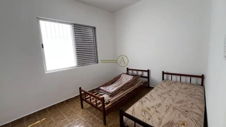 Imagem Casa à Venda – Reformada com Quintal e Vaga para 3 Carros