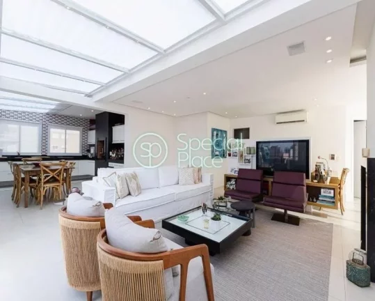 Imagem 317 metros 4 dormitórios 4 suítes 5 banheiros 4 vagas Cobertura Duplex toda reformada, pronta para...