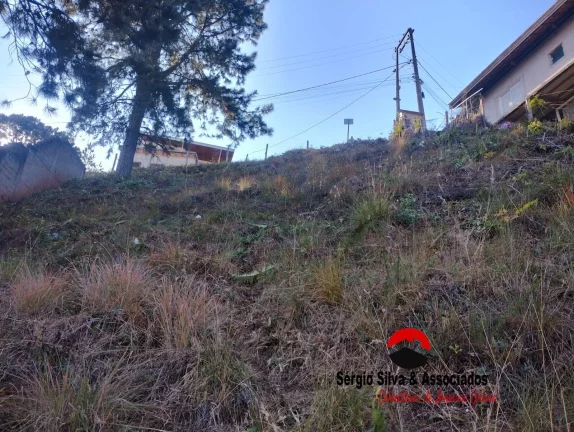 Imagem Terreno a Venda na Região do Jardim Sumaré em Campos do Jordão - SP.