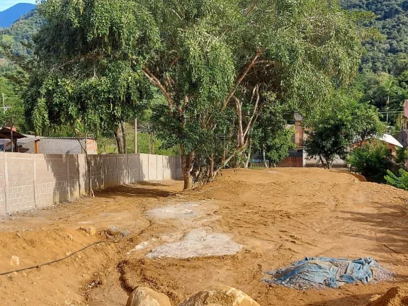 Imagem Área para Venda em Ubatuba / SP no bairro Ubatumirim