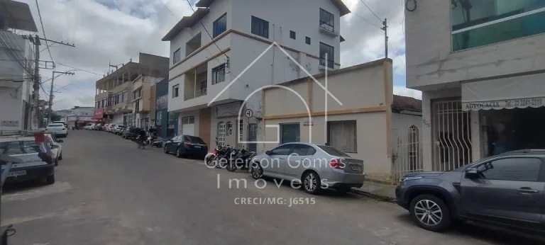 Imagem Casa à Venda - Com 03 Quartos - Centro - Mantena - MG