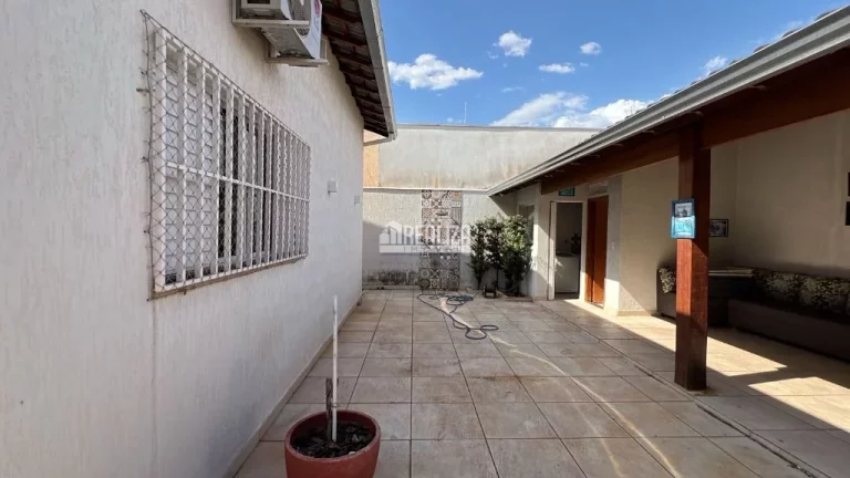Imagem Casa à Venda no Jardim Nenê Gomes, em Uberaba