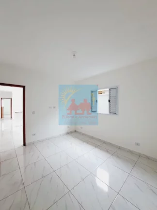 Imagem CASA EM ITANHAÉM - BAIRRO RESIDENCIAL - 2 DORMITÓRIOS (1 SUÍTE) - 2 VAGAS DE GARAGEM