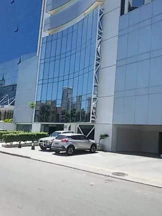 Imagem Garagem, 400m2, à venda em Salvador, Caminho das Árvores
