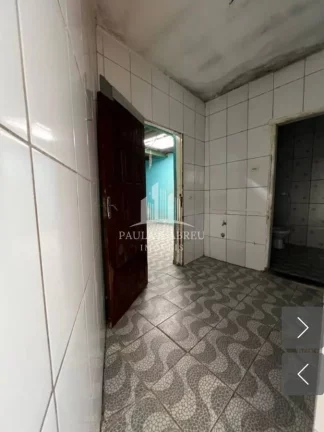 Imagem Casa com 183m², Escritura, 2 Quartos, Sala, Copa, Cozinha e 1 Banheiro, 2 Vagas, no Jardim Itapark, Mauá-SP