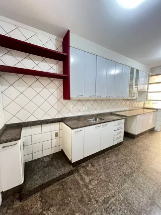 Imagem Sobrado à venda no bairro Setor Nova Suiça - Goiânia/GO